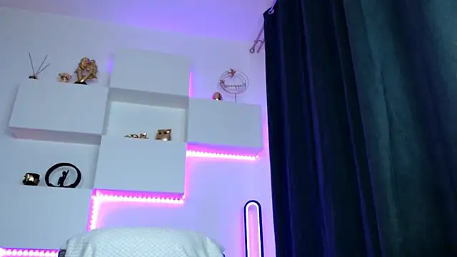 arianatattoos online show from 04/09/26, 05:53