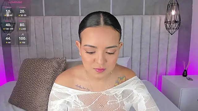 lea gray online show from 12/16/25, 06:23