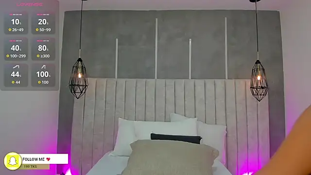 lea gray online show from 10/20/25, 07:03