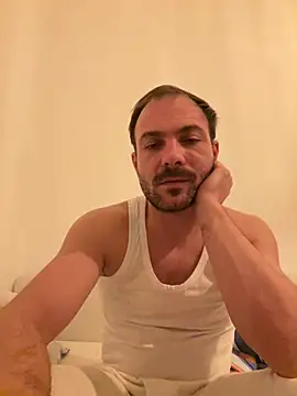 Snapshot of Adventurehotman chatting on 01/07/25, 01:17 Adventurehotman online show from 01/07/25, 01:17