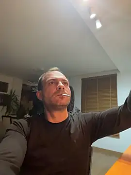 Adventurehotman online show from 04/12/26, 08:23