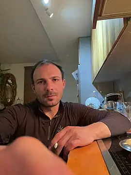 Snapshot of Adventurehotman chatting on 03/18/25, 11:42 Adventurehotman online show from 03/18/25, 11:42