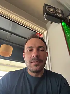 Adventurehotman online show from 04/11/26, 07:45