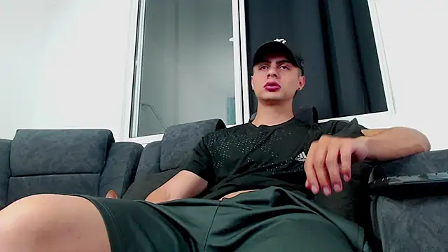 Stiven CL online show from 10/02/25, 03:10