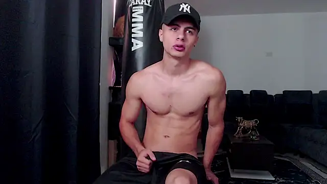 Stiven CL online show from 11/13/25, 07:29