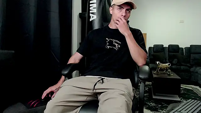 Stiven CL online show from 11/24/25, 07:08