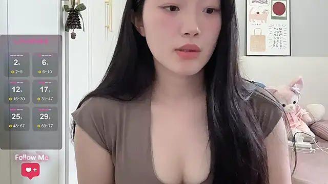 Snapshot of rose-u chatting on 07/15/26, 01:23 rose-u online show from 07/15/26, 01:23
