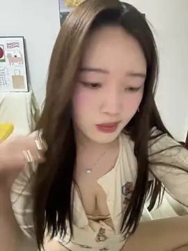 Snapshot of rose-u chatting on 03/15/25, 03:18 rose-u online show from 03/15/25, 03:18
