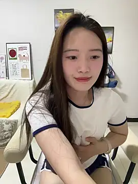 Snapshot of rose-u chatting on 03/21/25, 10:39 rose-u online show from 03/21/25, 10:39