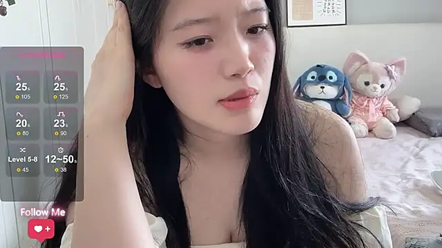 Snapshot of rose-u chatting on 06/11/26, 02:53 rose-u online show from 06/11/26, 02:53