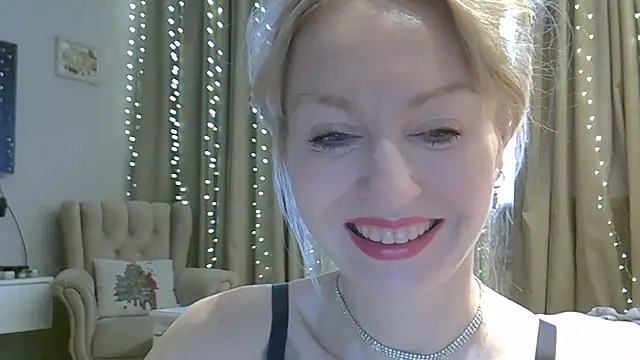 Snapshot of ZarinaSwift chatting on 01/12/26, 04:41 ZarinaSwift online show from 01/12/26, 04:41