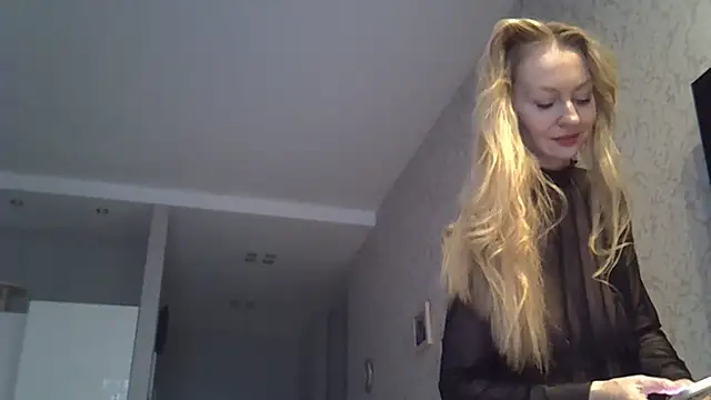 ZarinaSwift online show from 04/11/26, 06:43