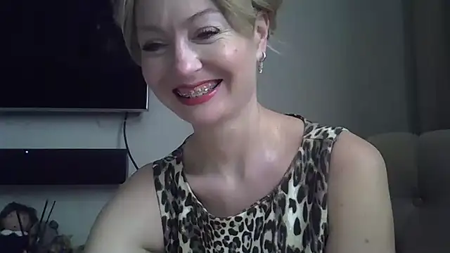Snapshot of ZarinaSwift chatting on 01/11/25, 09:47 ZarinaSwift online show from 01/11/25, 09:47