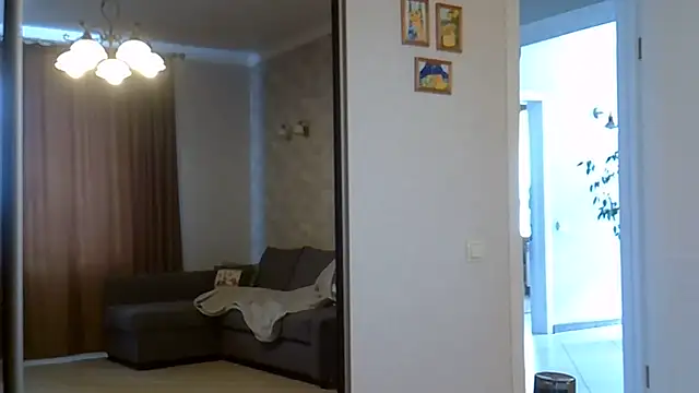 ZarinaSwift online show from 06/10/26, 06:25