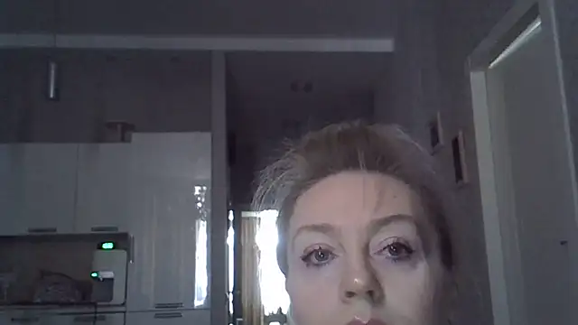 ZarinaSwift online show from 05/13/26, 04:41