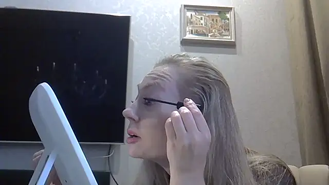 ZarinaSwift online show from 10/24/25, 09:52