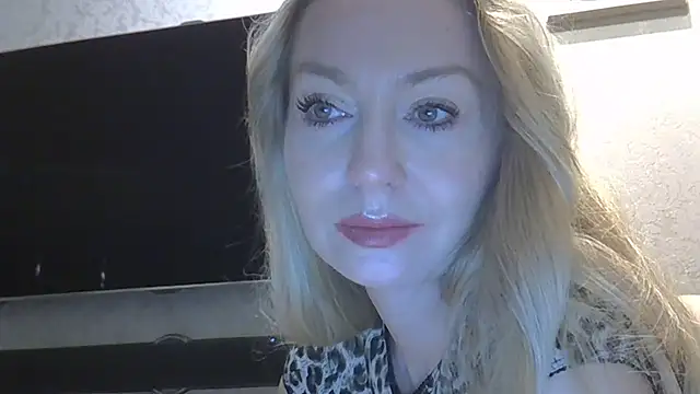 ZarinaSwift online show from 11/29/25, 10:37