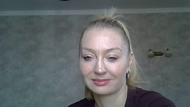 ZarinaSwift online show from 03/23/26, 05:07