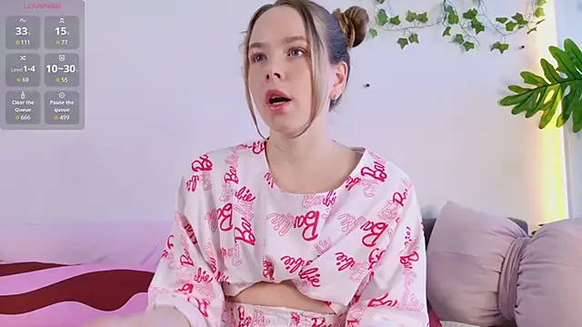 milly shy online show from 04/10/26, 06:53