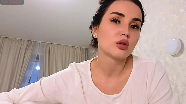 LaraSkinny online show from 04/02/26, 01:18