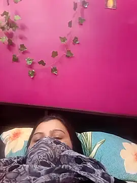 RESHMA 21 online show from 10/16/25, 07:44