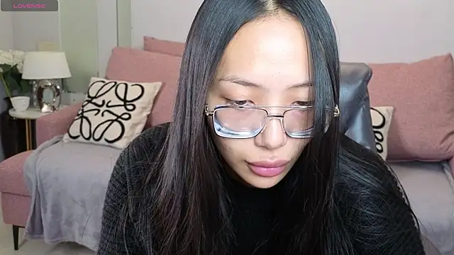 Snapshot of _MIURA_ chatting on 09/13/25, 01:05 MIURA online show from 09/13/25, 01:05