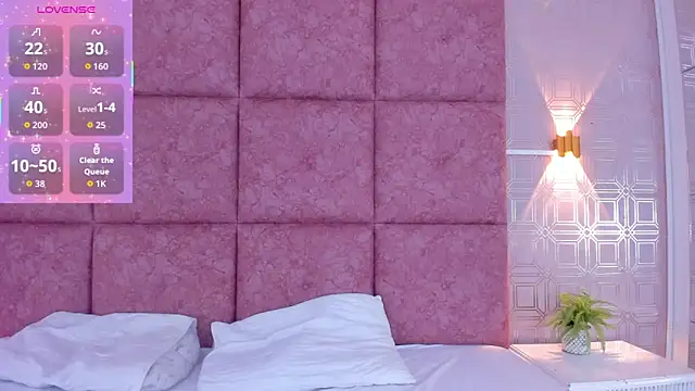 LiaVelez online show from 02/22/26, 08:32