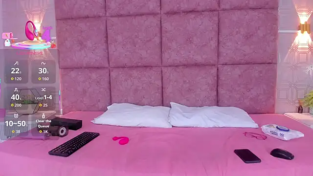 LiaVelez online show from 02/05/26, 01:51