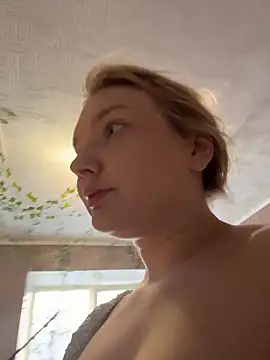 AmmyHot online show from 12/18/25, 04:28