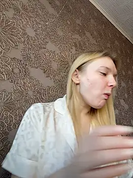 Snapshot of AmmyHot chatting on 02/04/26, 04:07 AmmyHot online show from 02/04/26, 04:07