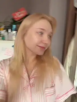 Snapshot of AmmyHot chatting on 02/14/26, 04:13 AmmyHot online show from 02/14/26, 04:13