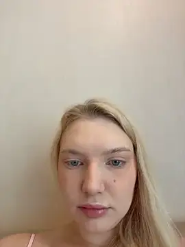 AmmyHot online show from 04/24/26, 04:03
