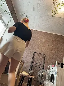 Snapshot of AmmyHot chatting on 01/09/26, 05:03 AmmyHot online show from 01/09/26, 05:03