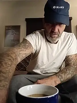 Hotbodyscottie online show from 11/11/25, 08:31