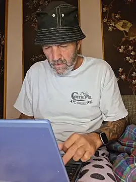 Hotbodyscottie online show from 02/10/26, 10:14