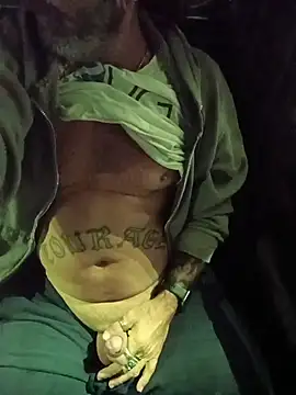 Hotbodyscottie online show from 12/14/25, 10:43