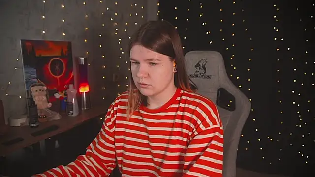 Snapshot of cuteamberlyyy chatting on 10/28/25, 03:51 cuteamberlyyy online show from 10/28/25, 03:51