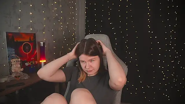 Snapshot of cuteamberlyyy chatting on 10/26/25, 04:35 cuteamberlyyy online show from 10/26/25, 04:35