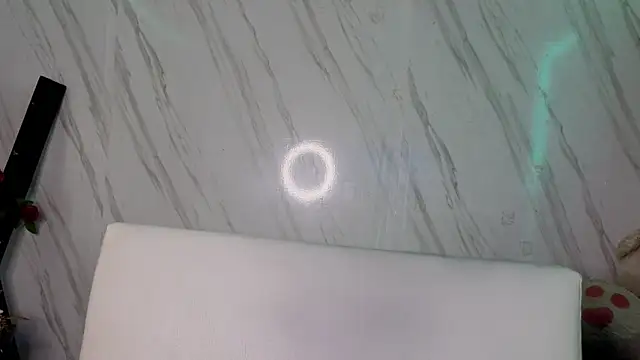 jeimy garcia online show from 10/22/25, 12:04