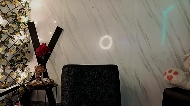 jeimy garcia online show from 11/04/25, 12:09