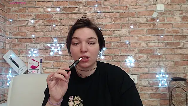 Amelia Kiss  online show from 02/26/26, 12:54