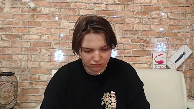 Amelia Kiss  online show from 03/13/26, 01:10