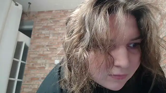 Snapshot of Amelia_Kiss_ chatting on 02/22/25, 12:38 Amelia Kiss online show from 02/22/25, 12:38