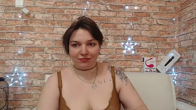 Amelia Kiss  online show from 04/01/26, 01:08