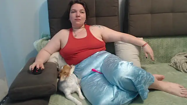 Amelia Kiss  online show from 05/08/26, 01:53