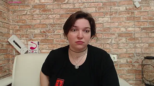 Amelia Kiss  online show from 02/05/26, 01:01