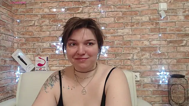 Amelia Kiss  online show from 02/17/26, 12:52