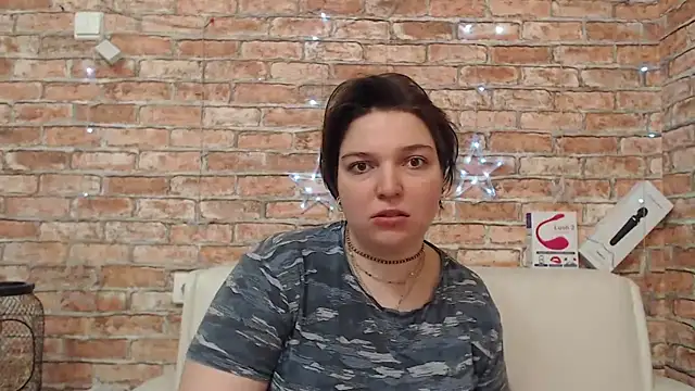 Amelia Kiss  online show from 04/02/26, 01:13