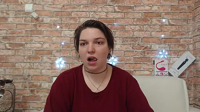 Amelia Kiss  online show from 04/23/26, 12:39