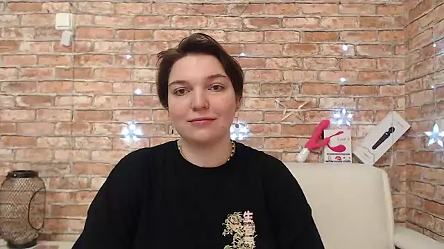 Amelia Kiss  online show from 12/20/25, 12:35